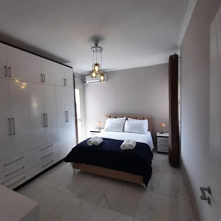 Arlis House Apartman *