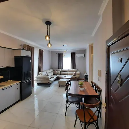 Arlis House Golem (Tirana)