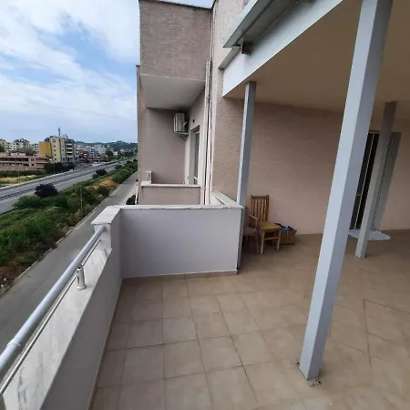 Arlis House Appartement *
