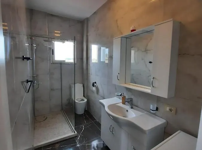 Arlis House * Golem (Tirana)